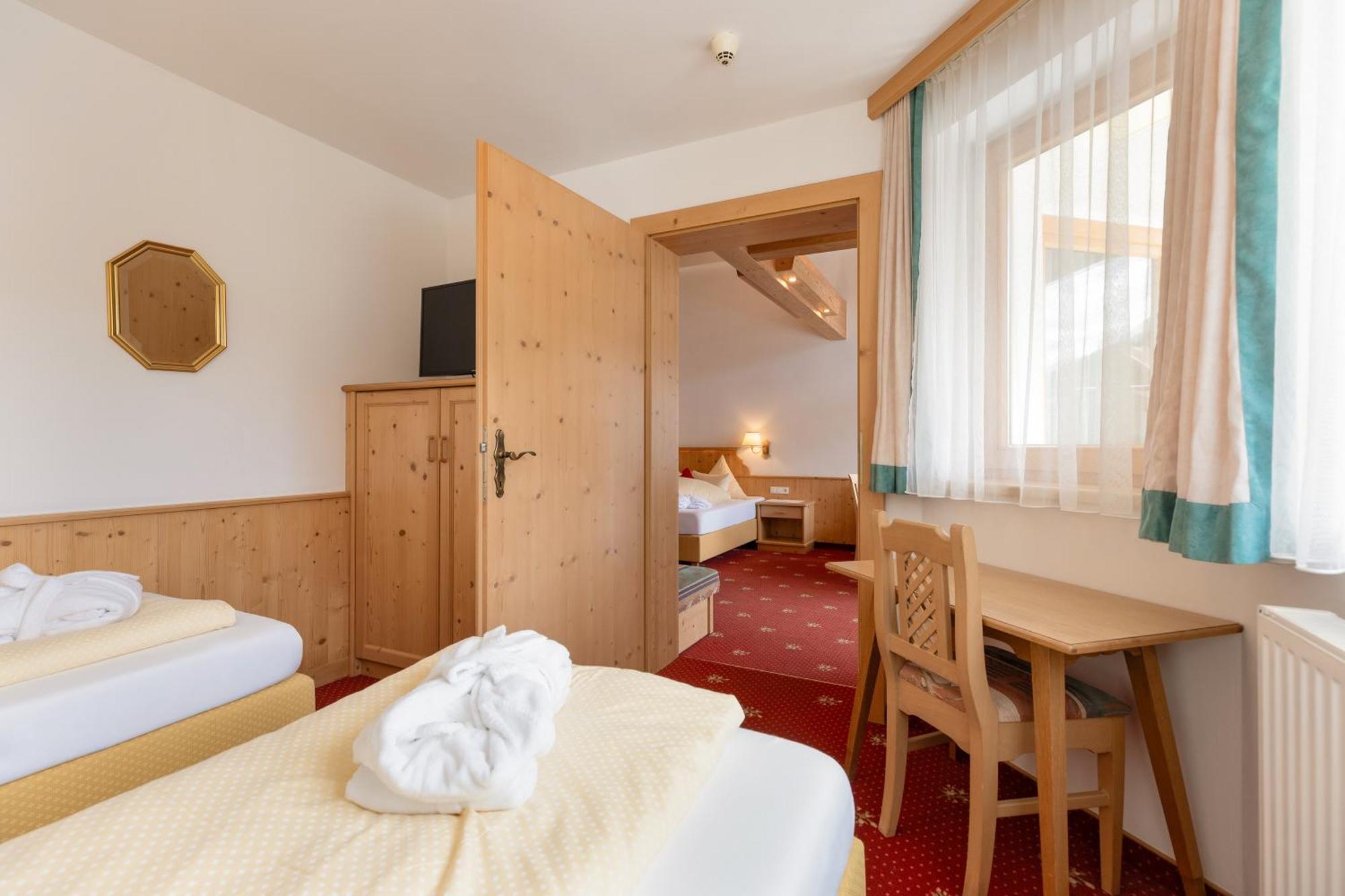Hotel Pinzger 3*